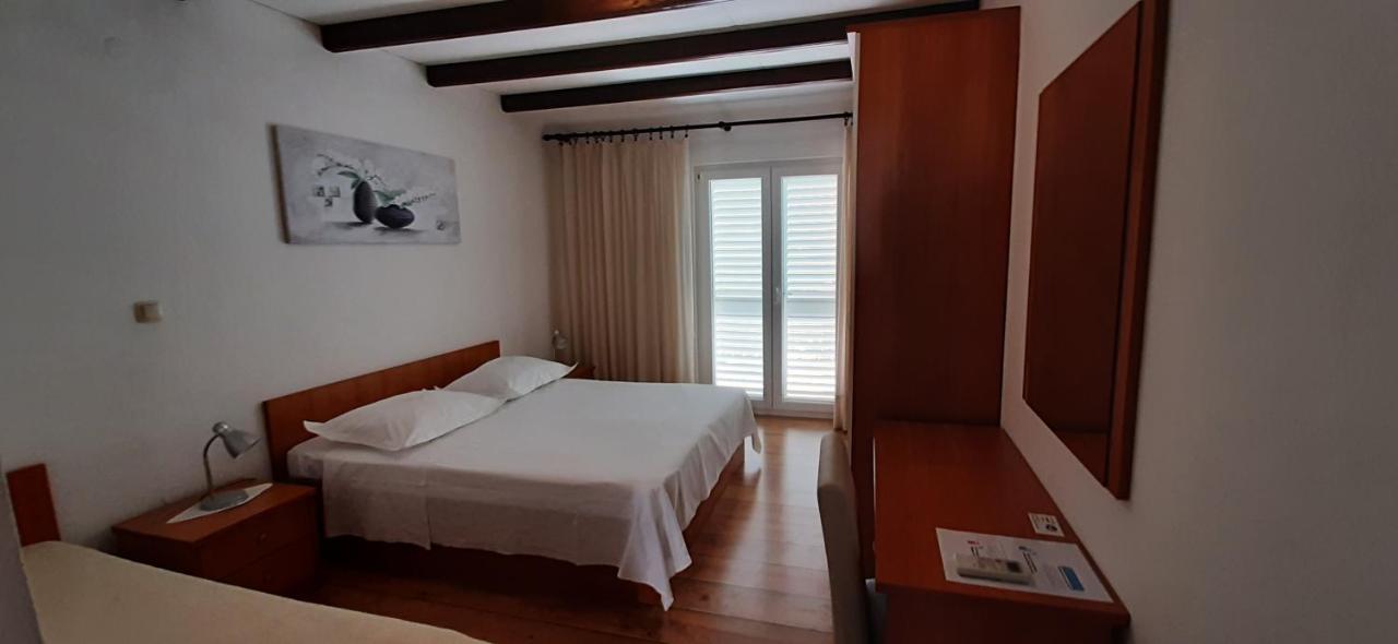Apartments Jagoda Brela Luaran gambar